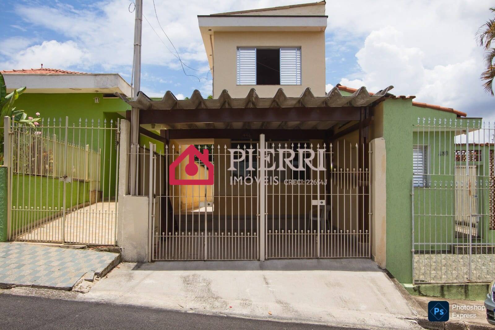 Sobrado, 3 quartos, 297 m² - Foto 1