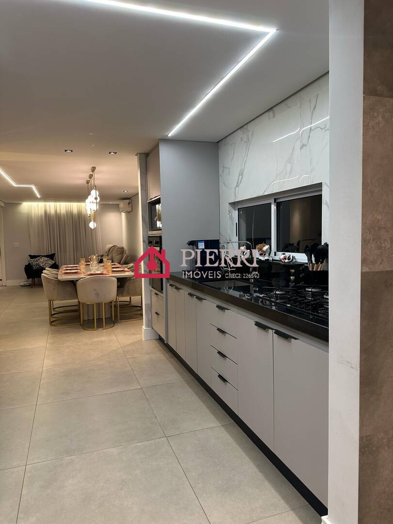 Casa, 3 quartos, 245 m² - Foto 3