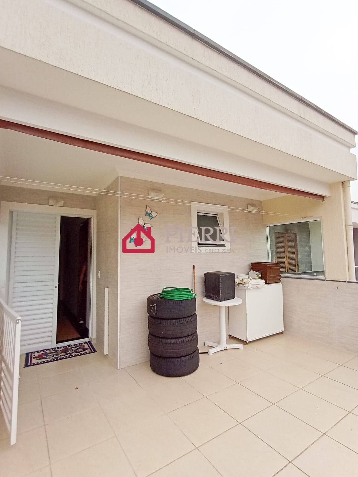 Casa à venda com 2 quartos, 110m² - Foto 2