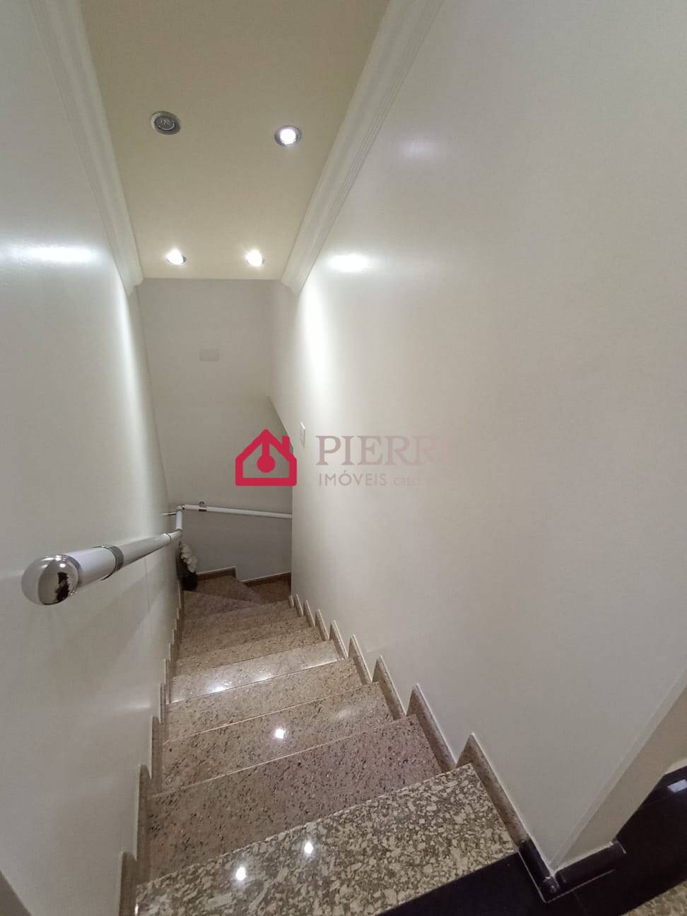 Casa à venda com 2 quartos, 110m² - Foto 16