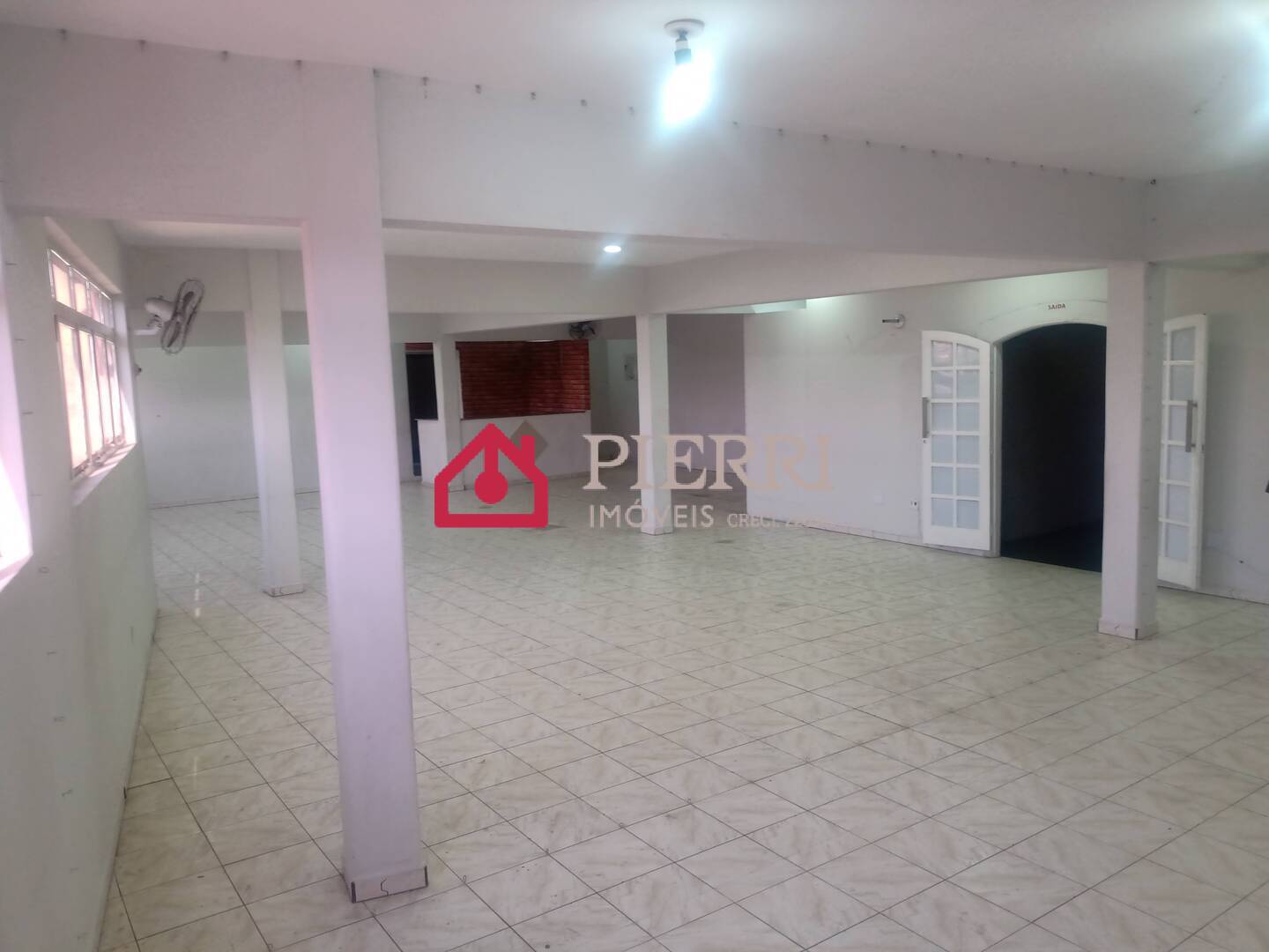 Loja-Salão, 180 m² - Foto 1