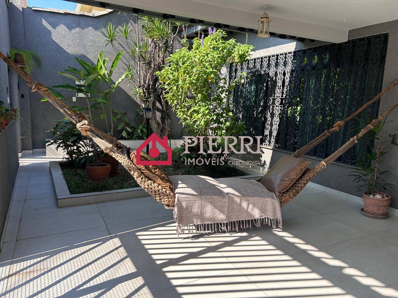 Casa, 3 quartos, 300 m² - Foto 1